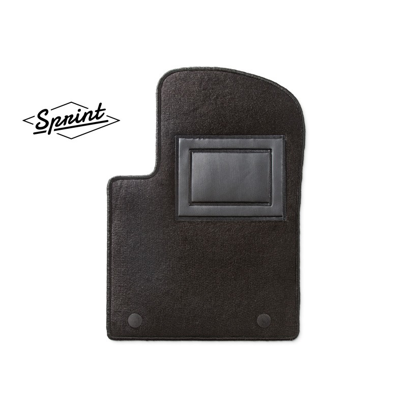 dettaglio lato guidatore con battitacco in PVC